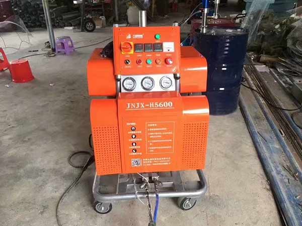 除鹽水箱防腐聚脲噴涂 工業(yè)施工多少錢(圖2) H5600聚脲噴涂機