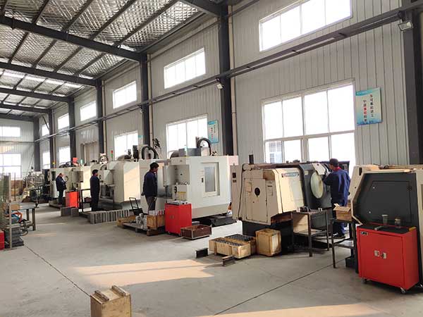 配件數控加工中心(圖2) 聚氨酯噴涂機配件數控生產中心