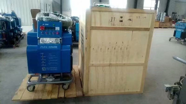 聚脲能噴涂到彩鋼瓦上面防腐嗎?小型聚脲噴涂機行不行(圖2) 聚脲能噴涂到彩鋼瓦上面防腐用小型聚脲噴涂機