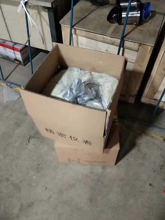 注聚氨酯的機(jī)器(圖1) 注聚氨酯的機(jī)器包裝填充案例