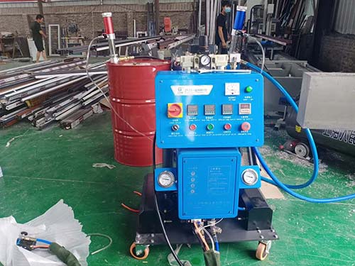 鋁合金型材填充物(圖1) 鋁合金型材填充物鋁型材發(fā)泡設(shè)備