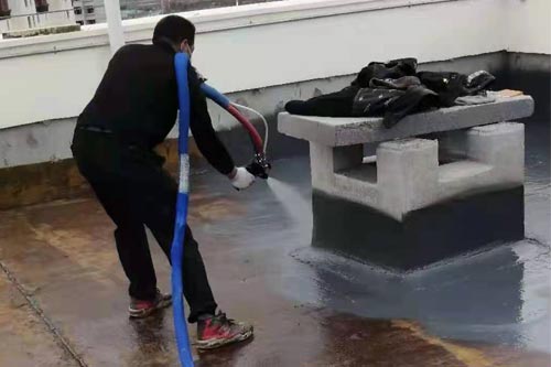 樓房屋頂噴涂聚脲防水施工專用噴涂設備(圖2) 樓房屋頂噴涂聚脲防水施工