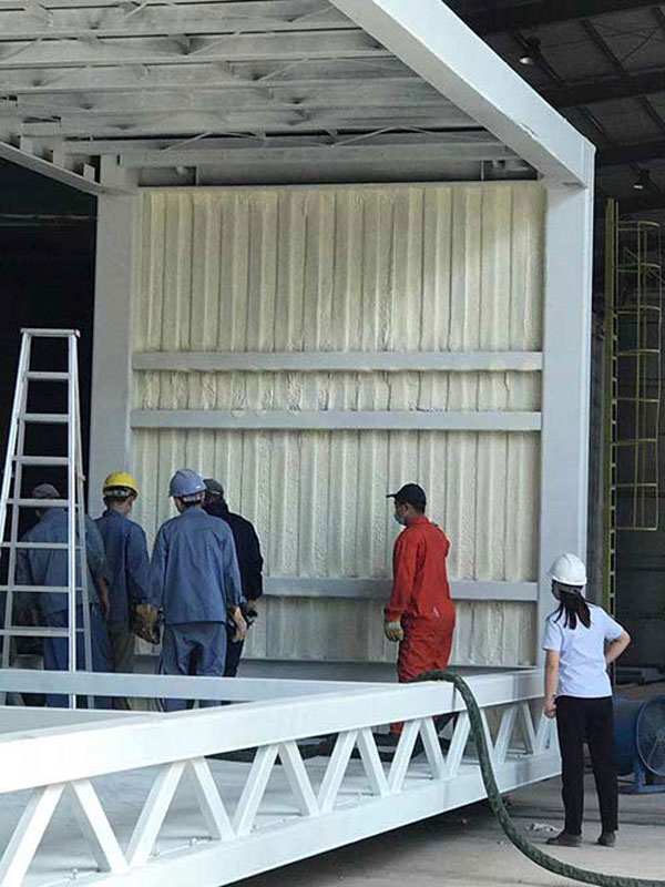 冷藏運輸車廂噴涂硬泡聚氨酯保溫保冷(圖3) 冷藏運輸車廂噴涂硬泡聚氨酯保溫保冷(圖3)