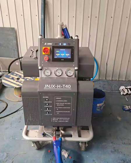 集裝箱移動保鮮庫保溫(圖1) H-T40聚氨酯發泡噴涂機