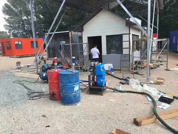 輕鋼別墅古典復興結構的外墻如何保溫?(圖2) 輕鋼別墅外墻保溫